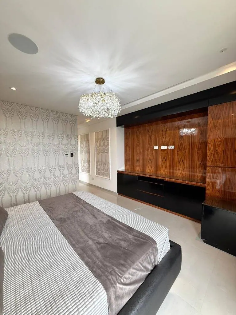 Penthouse amoblado de 3 dormitorios en venta en IN Towers, Urubó: foto 8 de 40