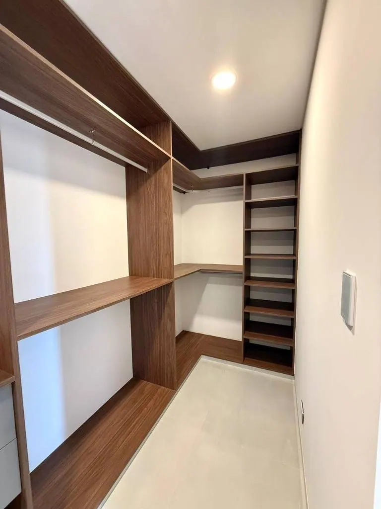 Penthouse amoblado de 3 dormitorios en venta en IN Towers, Urubó: foto 17 de 40
