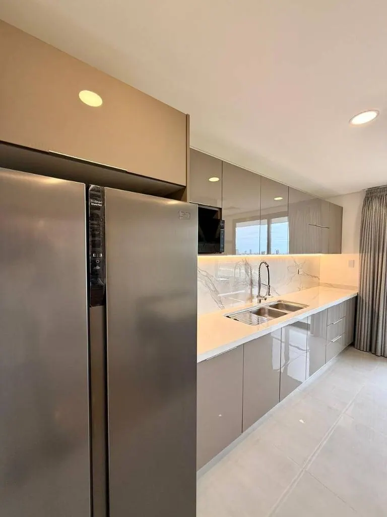Penthouse amoblado de 3 dormitorios en venta en IN Towers, Urubó: foto 18 de 40