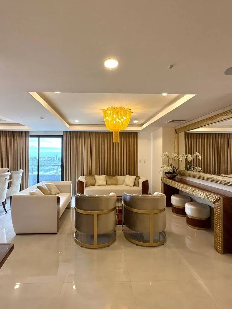 Penthouse amoblado de 3 dormitorios en venta en IN Towers, Urubó: foto 19 de 40