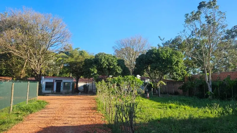 Terreno con 4 unidades habitacionales en venta en la Zona Norte: foto 1 de 10