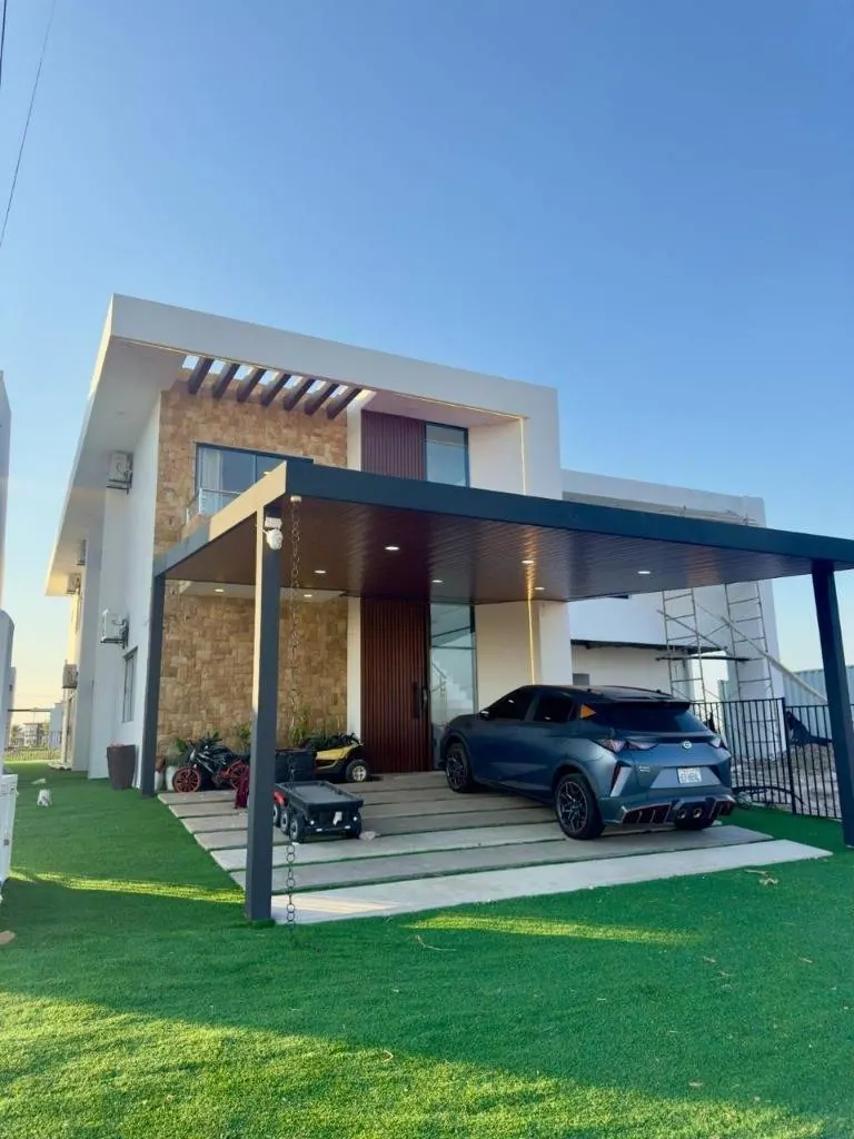 5-bedroom furnished house for sale in Mar Adentro, Urubó: foto 1 de 12