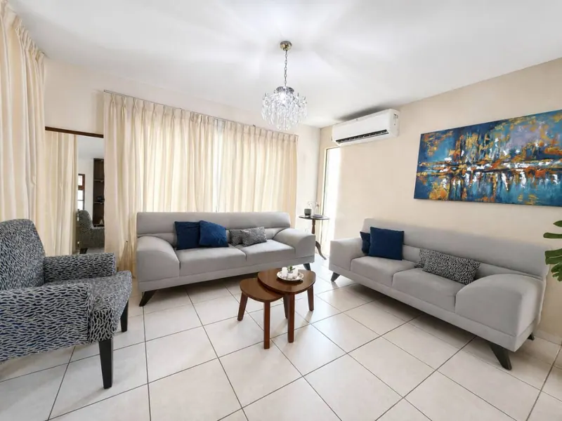 Casa de 3 dormitorios en venta en el condominio Monet, Zona Norte: foto 1 de 14