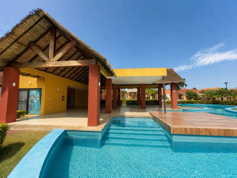 Casa de 3 dormitorios en venta en el condominio Monet, Zona Norte: foto 6 de 14