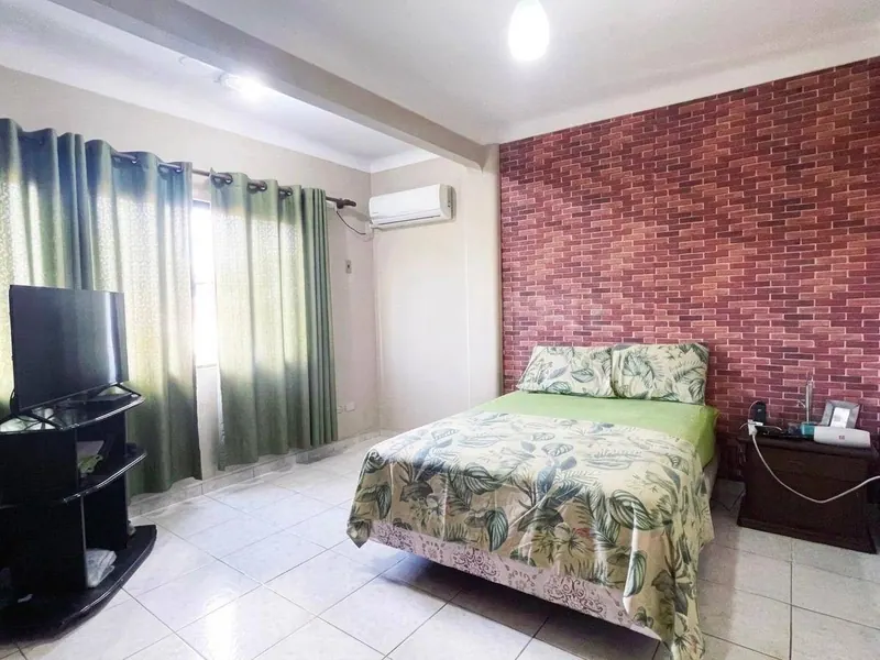 Casa de 425 m² en venta sobre la av. Grigotá, barrio El Pary: foto 4 de 9