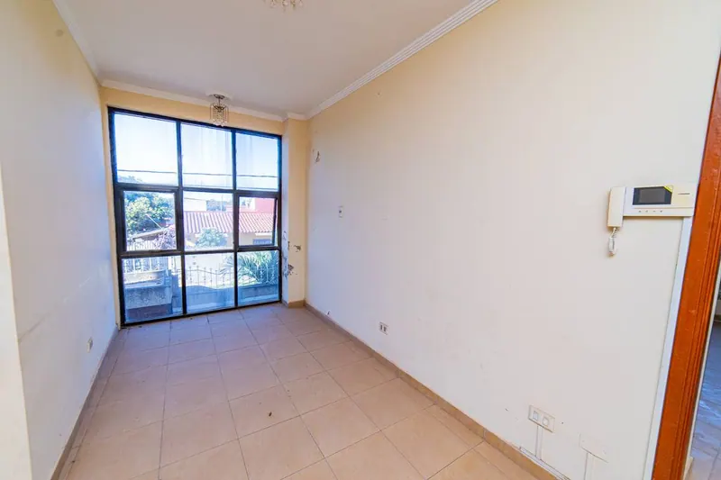 Edificio de 6 departamentos en venta en esquina, Zona Este: foto 14 de 15