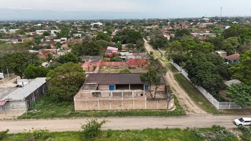 Terreno en esquina de 621 m² en venta sobre avenida en la Zona Este: foto 3 de 10
