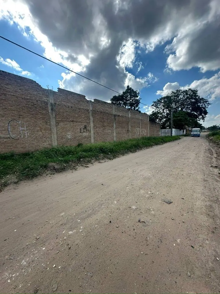 Terreno en esquina de 621 m² con galpón en venta en la Zona Este: foto 4 de 6