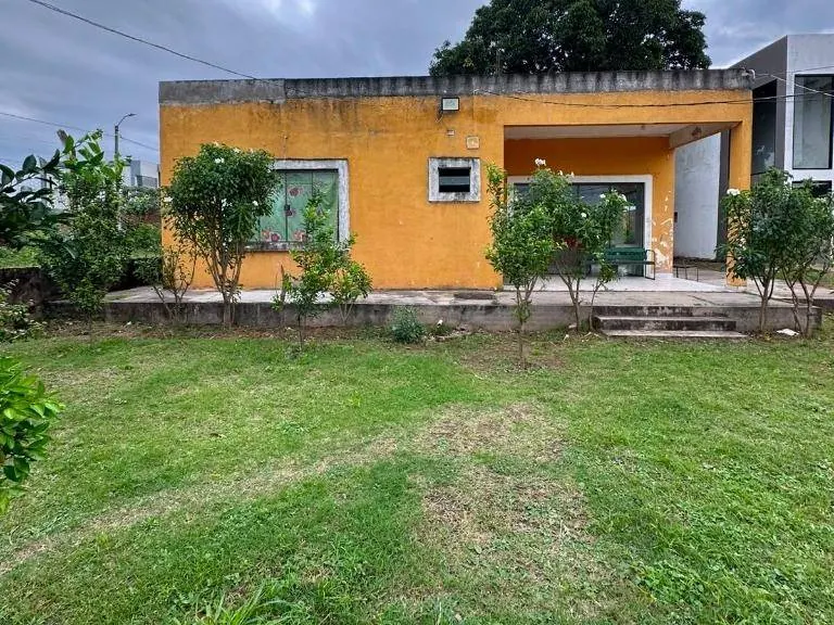 Casa de 3 dormitorios en venta en la Doble Vía La Guardia, km 12