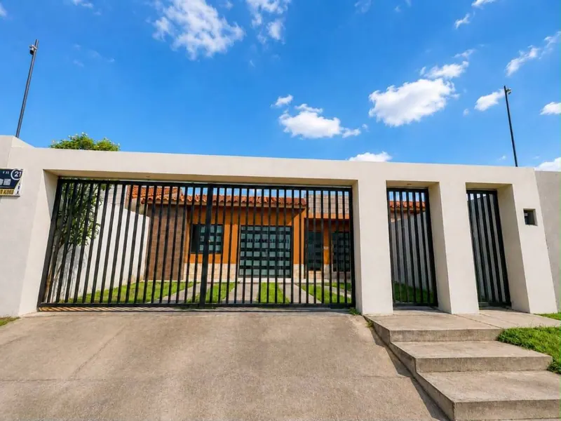 Brand-new 3-bedroom house for rent in the Motacú development: foto 5 de 6