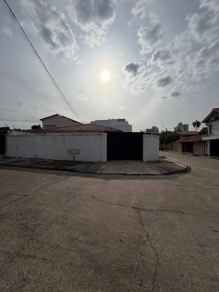 4-bedroom house for anticrético in Av. Mutualista, North Zone