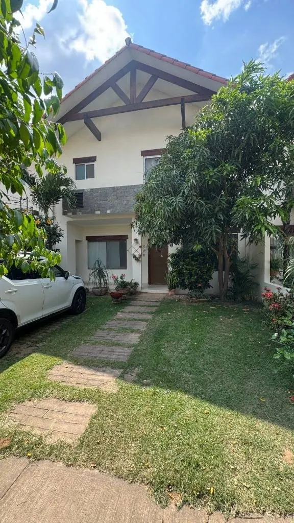 4-bedroom house for sale in the Villa Borghese gated community: foto 1 de 7