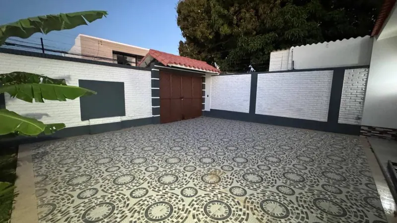 Corner house for sale in the North Zone, Radial 26 and 5th ring: foto 1 de 15