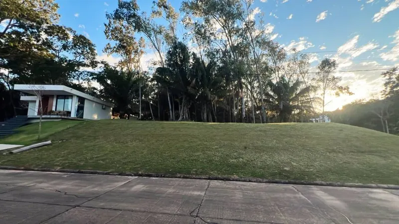 810 m² lot for sale in the Bella Flor gated community, Urubó: foto 2 de 5