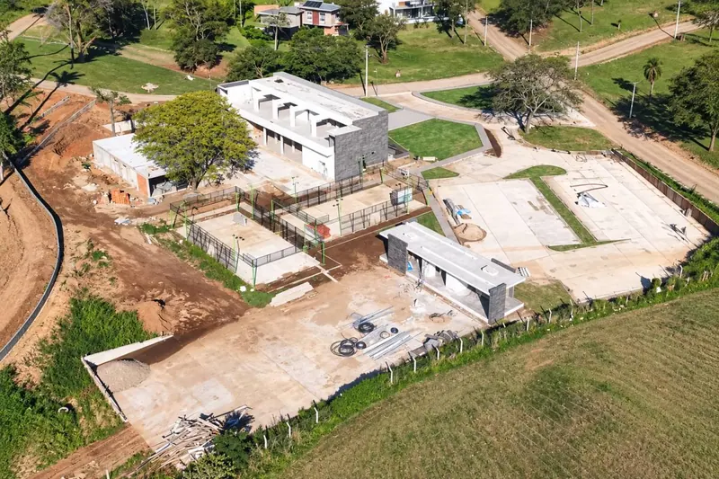 Terreno de 450 m² en venta en el Urubó: foto 1 de 7