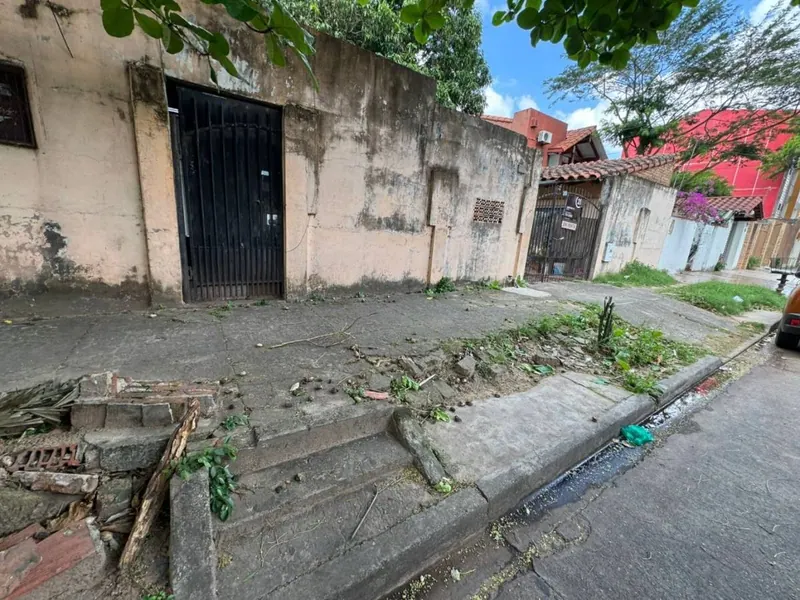 House for sale 1½ blocks from the 2nd ring, 442.72 m² lot: foto 5 de 12
