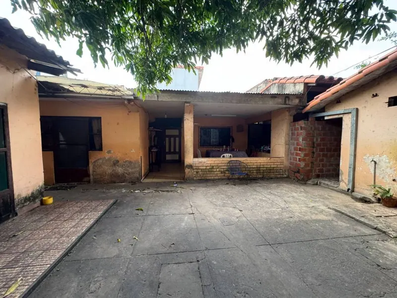 House for sale 1½ blocks from the 2nd ring, 442.72 m² lot: foto 11 de 12