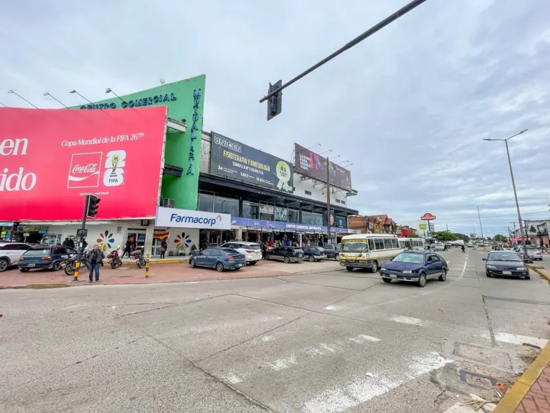 Edificio comercial de 4.000 m² en venta sobre la Av. Mutualista: foto 3 de 48