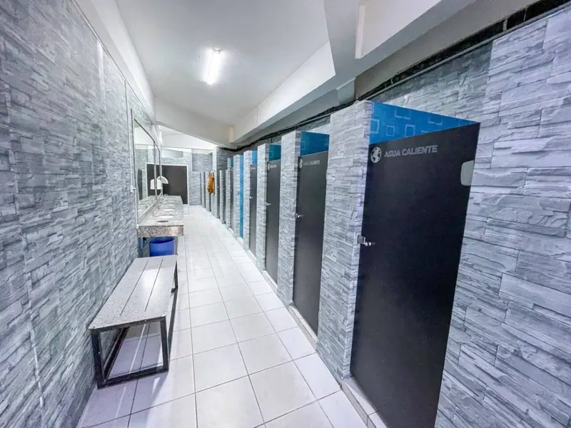 Edificio comercial de 4.000 m² en venta sobre la Av. Mutualista: foto 1 de 48