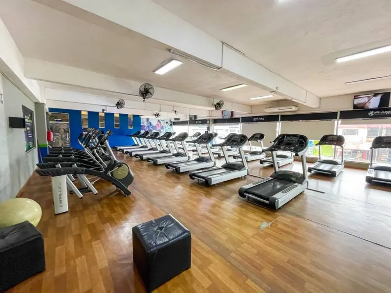 Edificio comercial de 4.000 m² en venta sobre la Av. Mutualista: foto 14 de 48