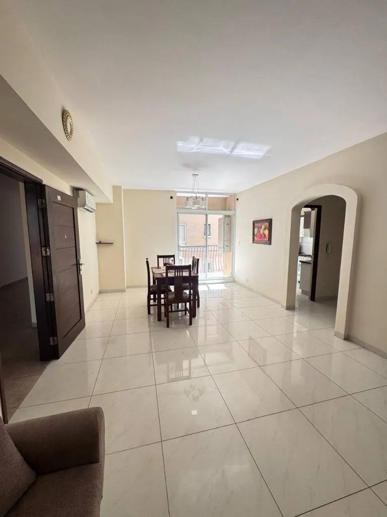 Departamento de 2 dormitorios en venta sobre la Av. Beni: foto 3 de 7