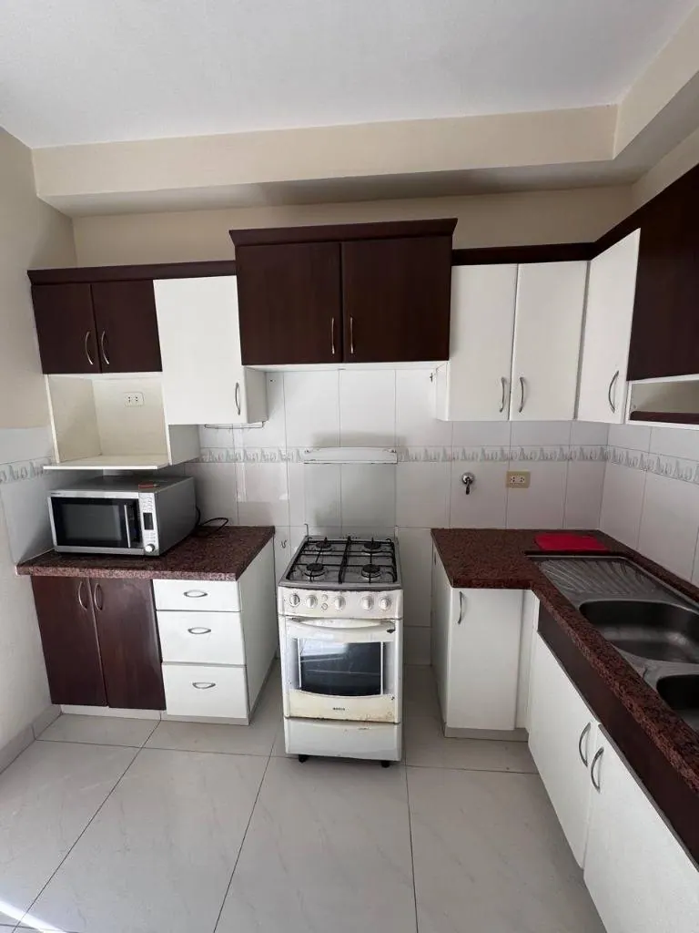 Departamento de 2 dormitorios en venta sobre la Av. Beni: foto 5 de 7