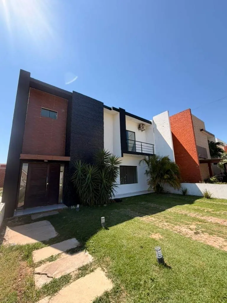 Casa de 4 dormitorios en venta en el condominio Kerana 1: foto 1 de 15