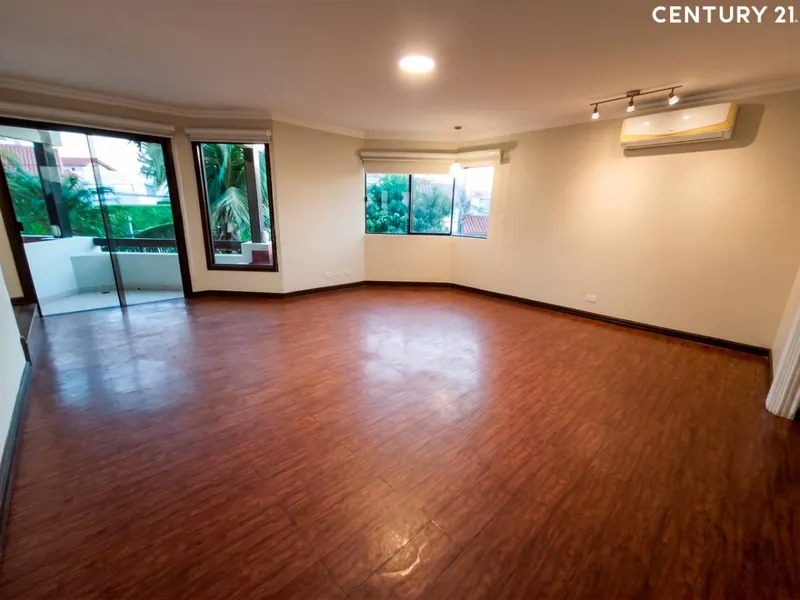 3-bedroom house for sale in the Ciudad Jardín gated community: foto 3 de 39