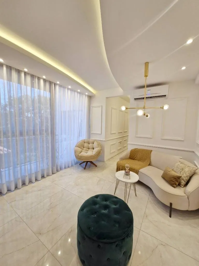 Departamento amoblado de 2 dormitorios en venta en condominio Luciana: foto 1 de 8