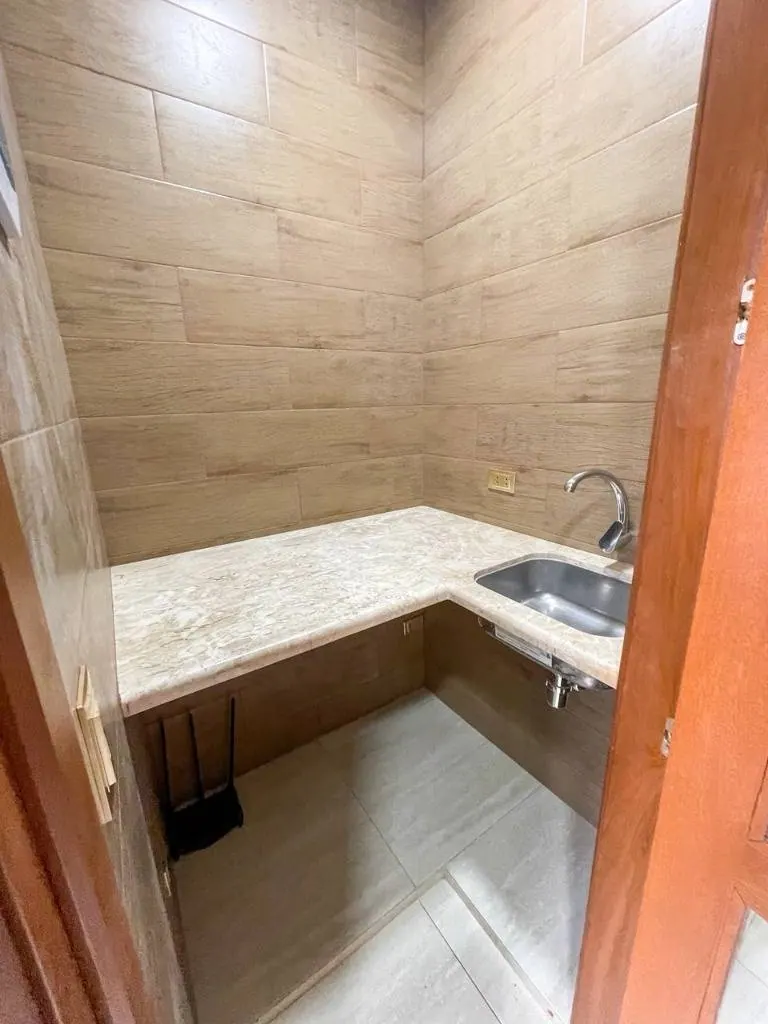 Departamento dúplex amoblado de 3 dormitorios en alquiler, Zona Este: foto 9 de 19