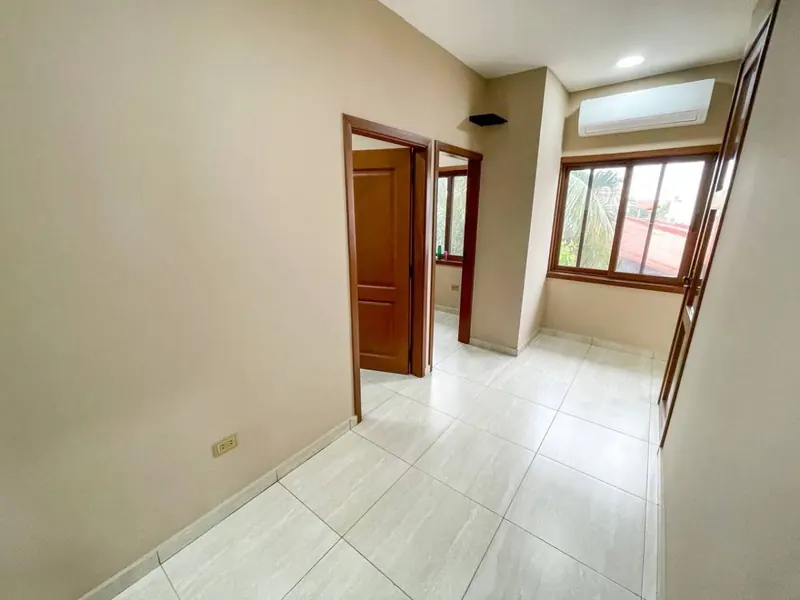Departamento dúplex amoblado de 3 dormitorios en alquiler, Zona Este: foto 10 de 19