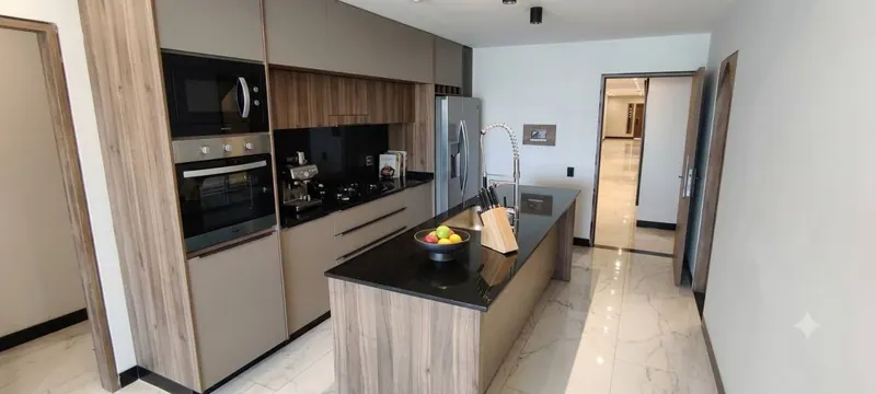 Departamento de 2 dormitorios en venta en Sky Moon, Equipetrol Norte: foto 1 de 16
