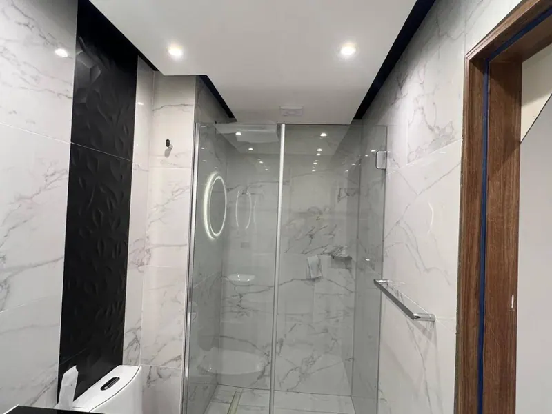 Departamento de 2 dormitorios en venta en Sky Moon, Equipetrol Norte: foto 10 de 16