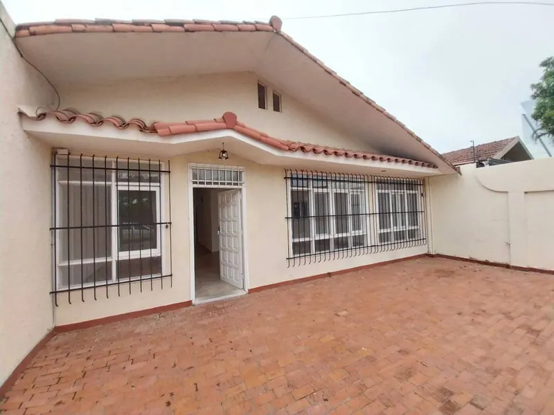House with an independent apartment for sale in Plan 12 de Hamacas