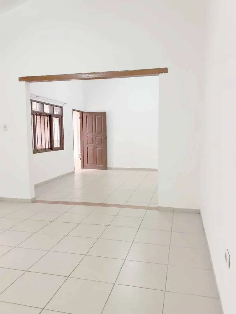 Departamento de 3 dormitorios en alquiler en la av. Moscú, Zona Sur: foto 5 de 10