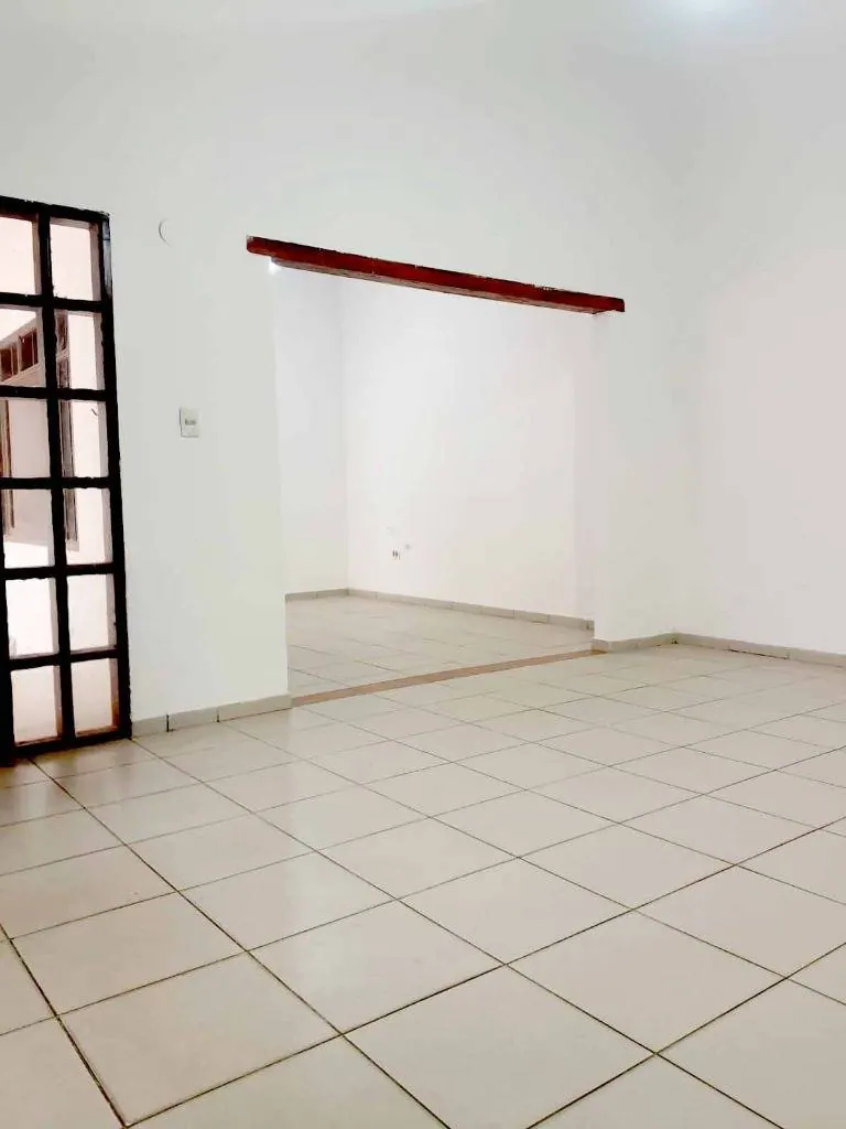 Departamento de 3 dormitorios en alquiler en la av. Moscú, Zona Sur: foto 9 de 10