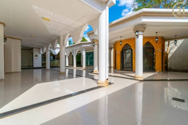 Corporate house for rent on Avenida Alemana, North Zone: foto 4 de 36