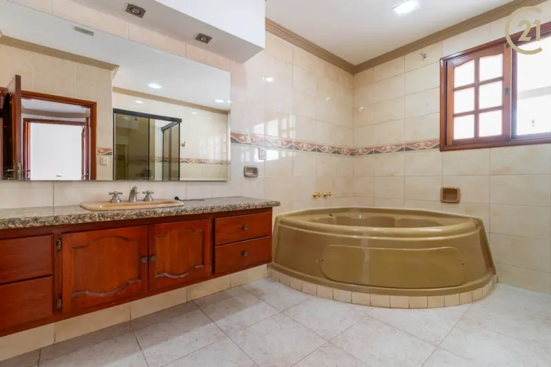 Corporate house for rent on Avenida Alemana, North Zone: foto 25 de 36