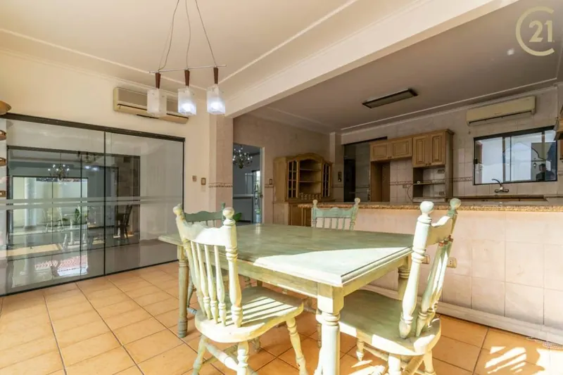 Corporate house for rent on Avenida Alemana, North Zone: foto 34 de 36
