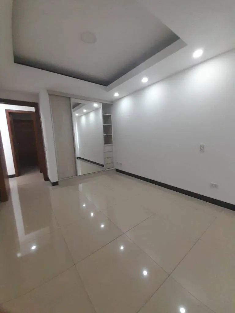 Departamento amoblado de 2 dormitorios en alquiler en Sky Line: foto 3 de 7