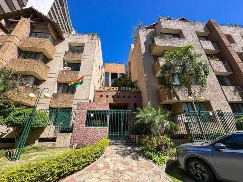 Departamento de 2 dormitorios en venta en edificio Iguazú, Equipetrol: foto 1 de 10