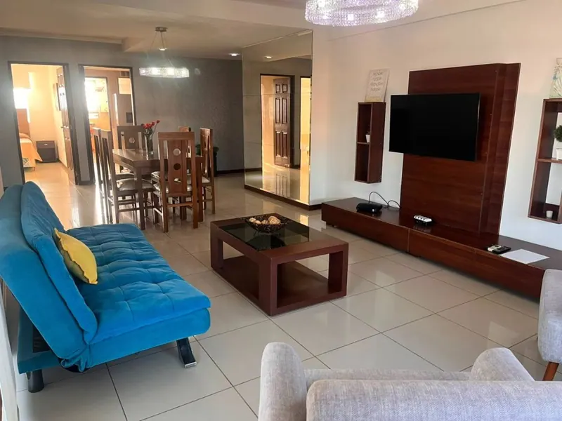 Furnished 3-bedroom apartment for rent in La Recoleta: foto 1 de 15