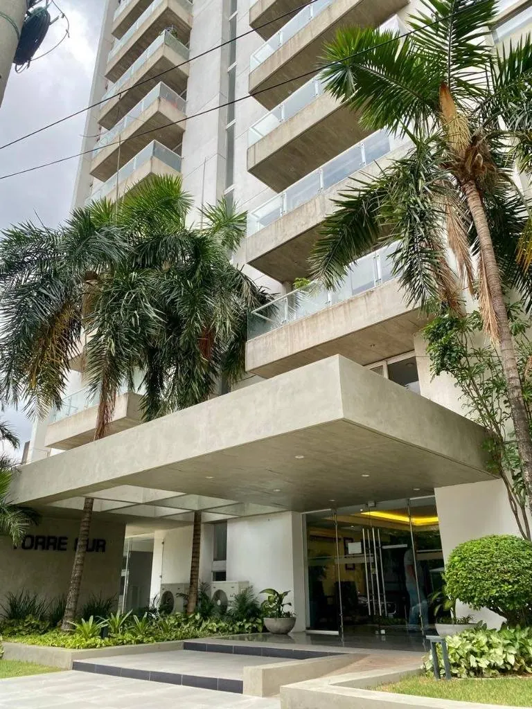2-bedroom apartment for sale in Equipetrol, with terrace: foto 2 de 13
