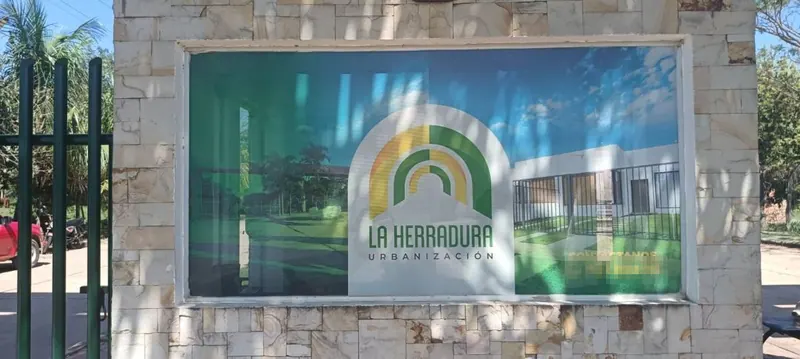 300.82 m² lot for sale in La Herradura development: foto 5 de 11
