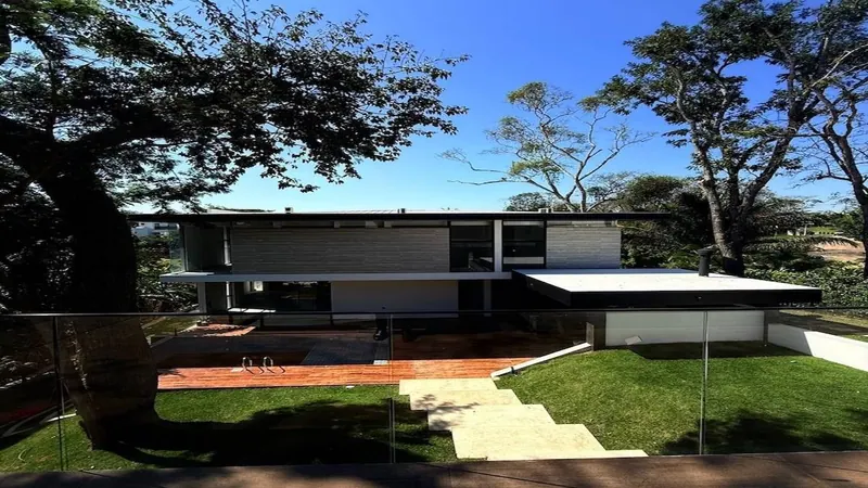 Two brand-new houses for sale in Urubó Golf, 1,172 m² lot: foto 4 de 23