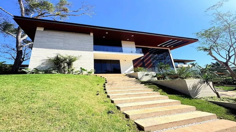 Two brand-new houses for sale in Urubó Golf, 1,172 m² lot: foto 9 de 23