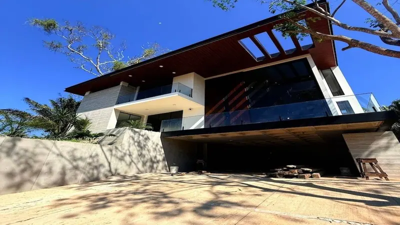 Two brand-new houses for sale in Urubó Golf, 1,172 m² lot: foto 23 de 23