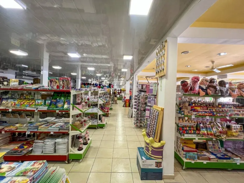 Edificio comercial de 2.005 m² en venta en el Centro: foto 4 de 25