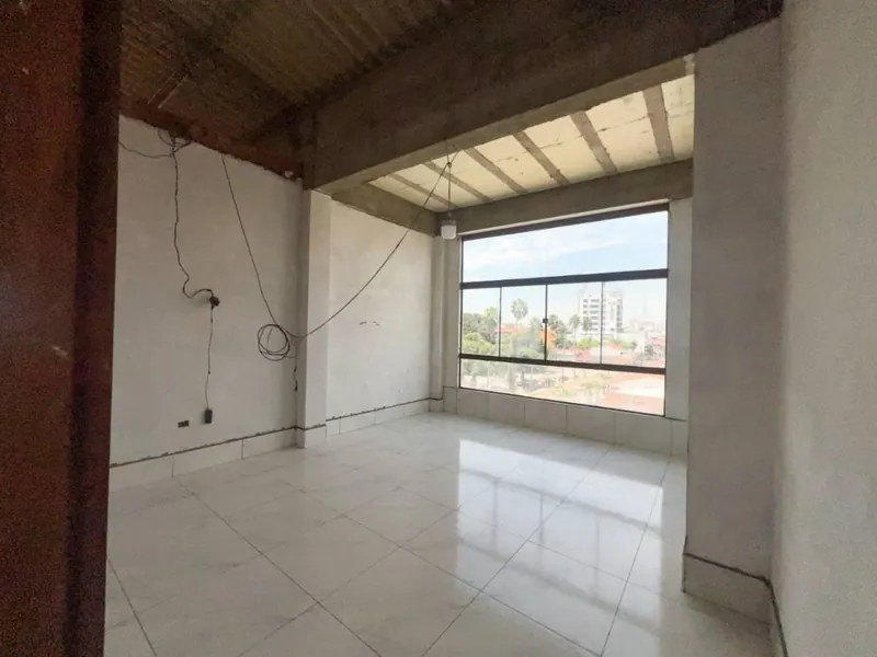 Edificio comercial de 2.005 m² en venta en el Centro: foto 18 de 25