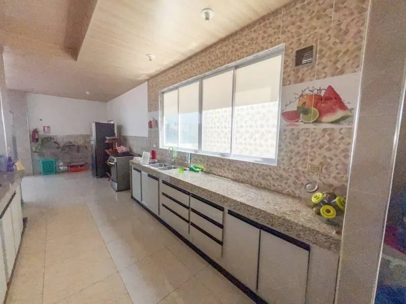 Edificio comercial de 2.005 m² en venta en el Centro: foto 10 de 25